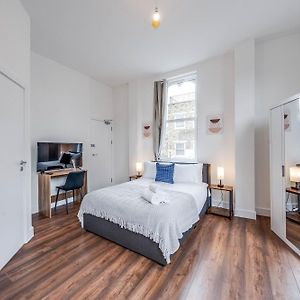 Studio met een Queen Size Bed